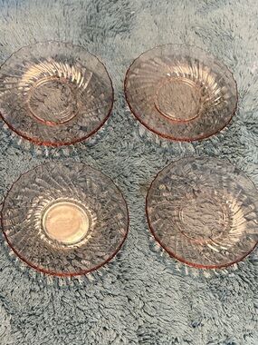 ROSALINE Pink Swirl Glass Saucer Plates (4) Arcoroc France